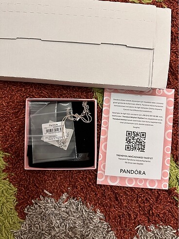 Pandora PANDORA Işıltılı Herbaryum kolye