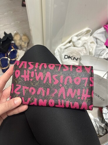 Louis Vuitton LV cüzdan