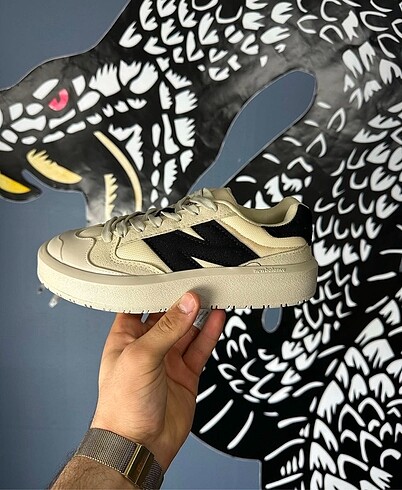 NEW BALANCE GT