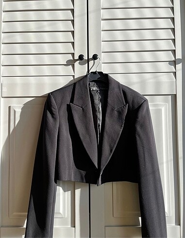Zara Zara Vatkalı Siyah Crop Ceket Blazer