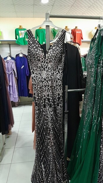 Abiye 38 40 42 44 bedenleri mevcut