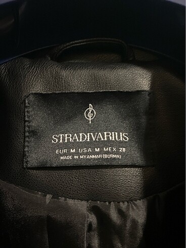 m Beden siyah Renk Stradivarıus oversize deri ceket