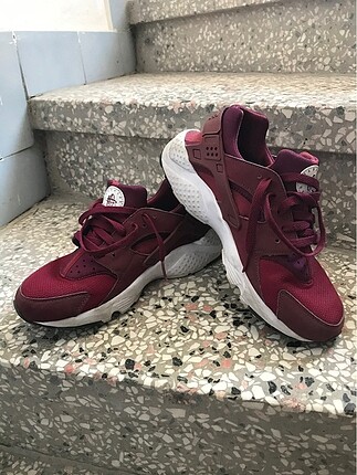 Nike huriache