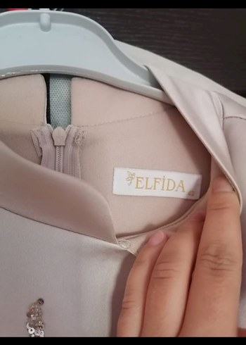 Bej Uzun Kollu Yüksek Yakalı Abiye Elbise - Görsel 6