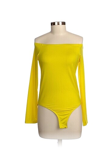 Zara Bluz %70 İndirimli.