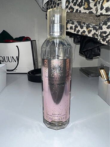 Victoria?s Secret bombshell pink diamonds body mist