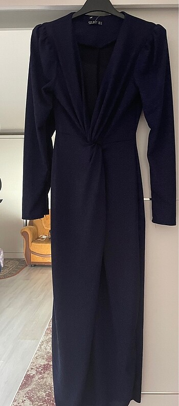 Trendyol & Milla Deniz butik lacivert midi abiye simli