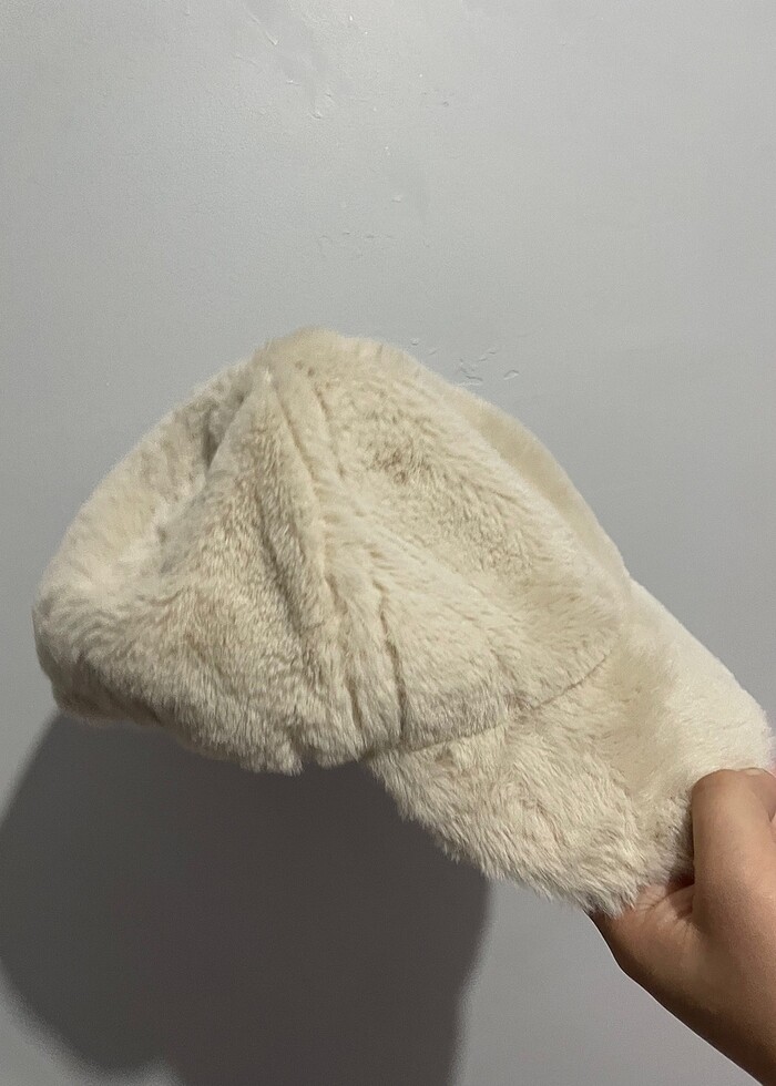 Beyaz tüylü şapka - Görsel 2