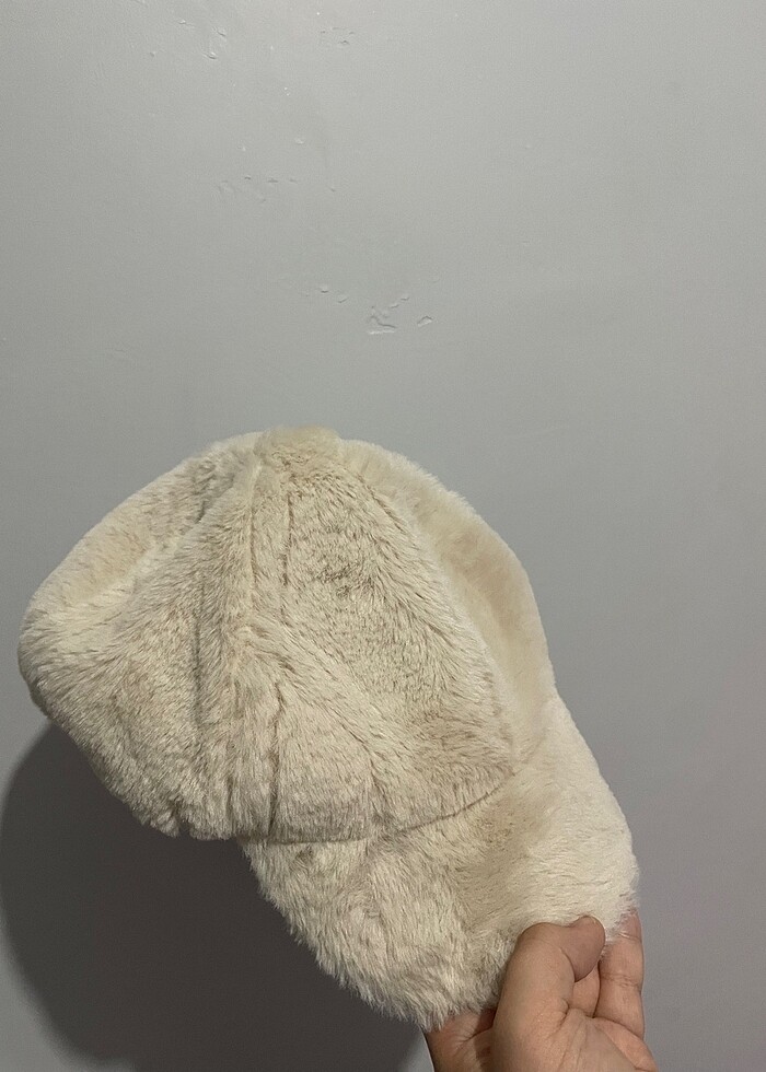 Beyaz tüylü şapka - Görsel 3