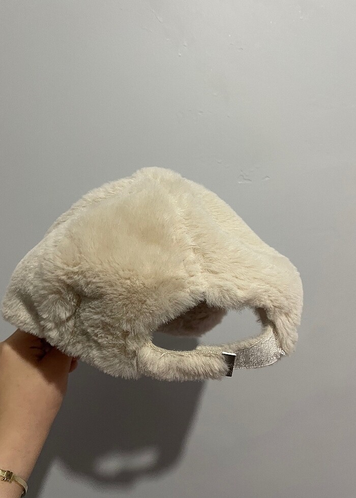 Beyaz tüylü şapka - Görsel 4