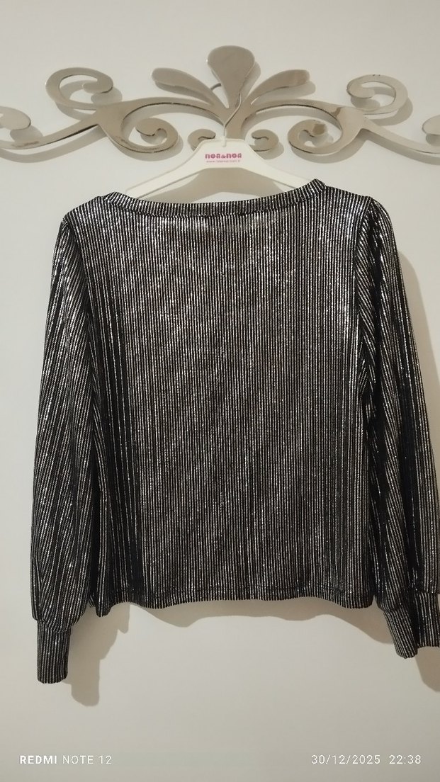 Gri Metalik Pilili Uzun Kollu Bluz - Görsel 3