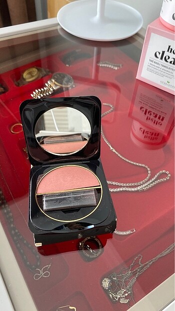 Golden rose allık