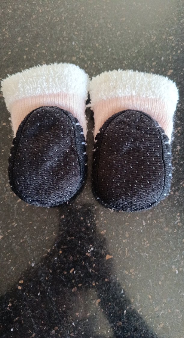 Kız Çocuk Pembe Nakışlı Sıcacık Örgü Terlik - Görsel 2