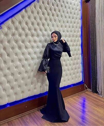 Siyah balık tesettür abiye