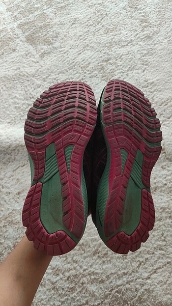38 Beden Orijinal asics ayakkabı iki ay kullanıldı 