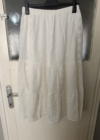 Zara Nakışlı Beyaz Uzun Bohem Etek