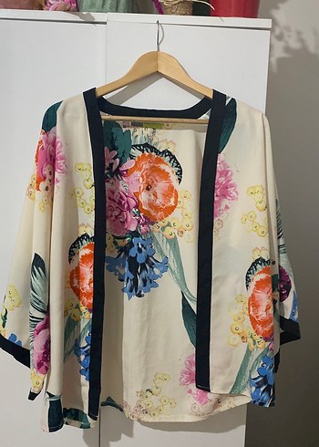 Çiçek Desenli Bohem Kadın Kimono