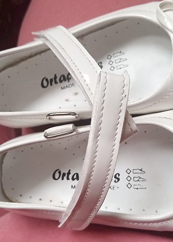 Kızlar için Beyaz Fiyonk Detaylı Babet Ayakkabı - Görsel 7