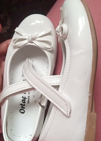 Kızlar için Beyaz Fiyonk Detaylı Babet Ayakkabı - Görsel 3