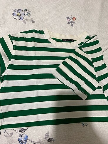 Zara kısa tişört