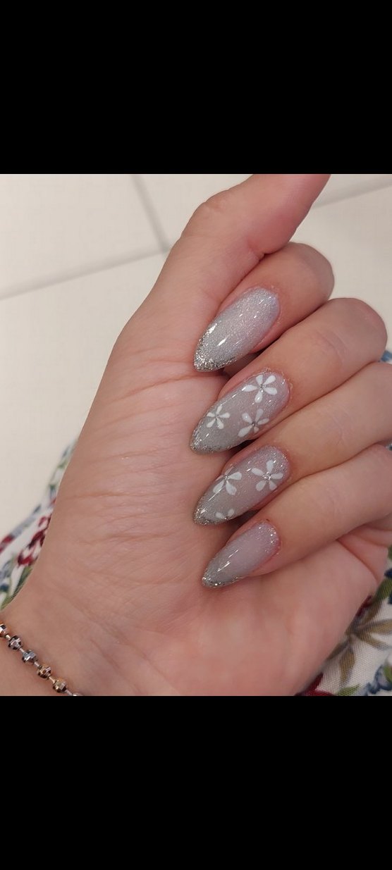 Kedi Gözü Beyaz Çiçekli Jel Tırnak - Görsel 3