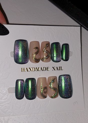 Yeşil Kedi Gözü Yılan Jel Takma Tırnak - Görsel 2