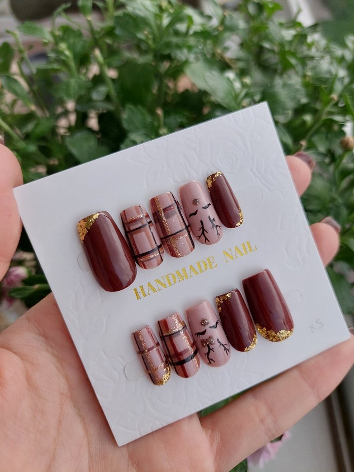 Kahverengi Yılbaşı icin Je Takma Tırnak - Görsel 2