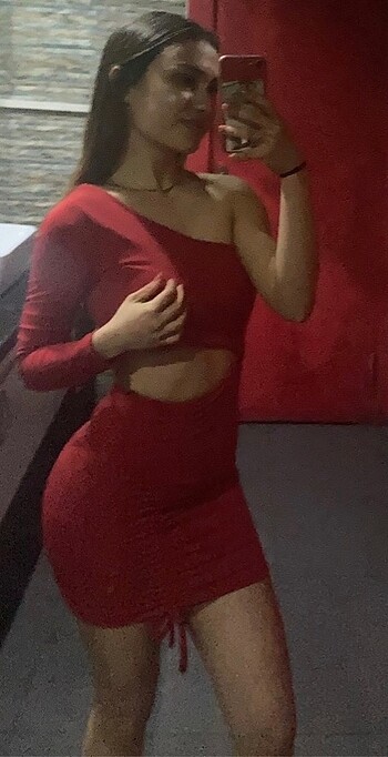 Kırmızı mini elbise