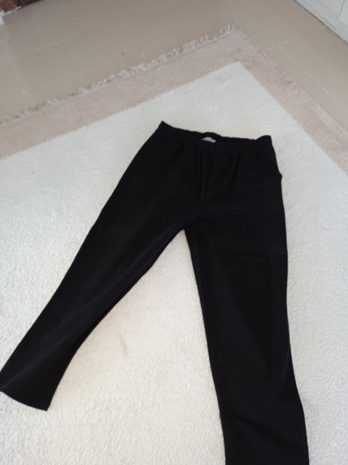 Siyah Desenli  V Yaka Uzun Kollu Tişört - Görsel 4