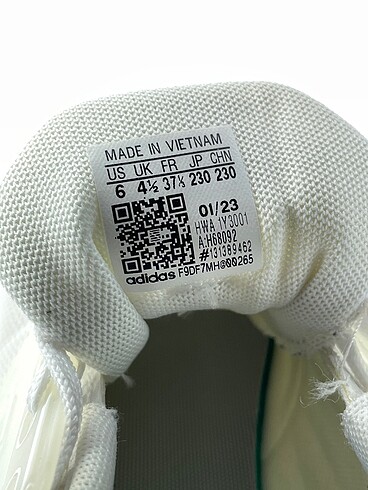 39 Beden çeşitli Renk Adidas Spor Ayakkabı %70 İndirimli.