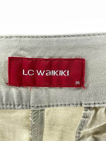 36 Beden ten rengi Renk LC Waikiki Bermuda / Kapri %70 İndirimli.