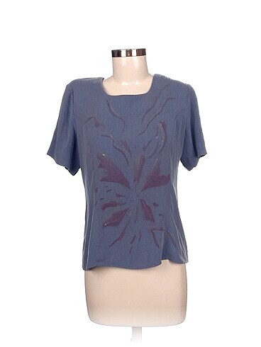 Diğer T-shirt %70 İndirimli.