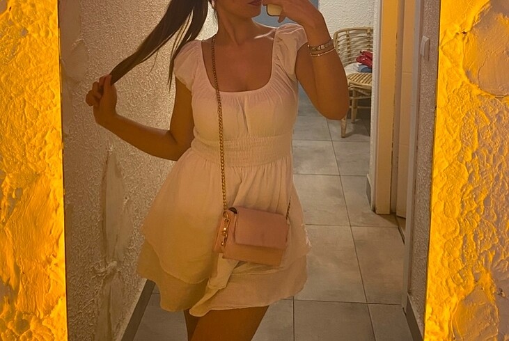 Beyaz mini elbise