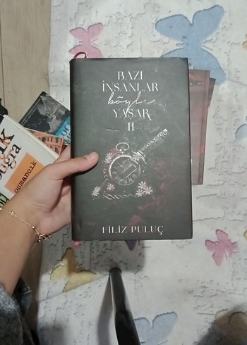 Bazı İnsanlar Böyle Yaşar II - Filiz Puluç