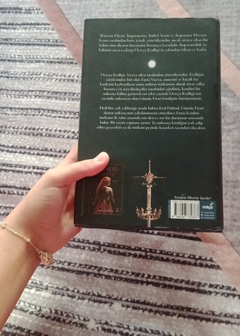  Acıların Hükümdarı - Adora Yağmur