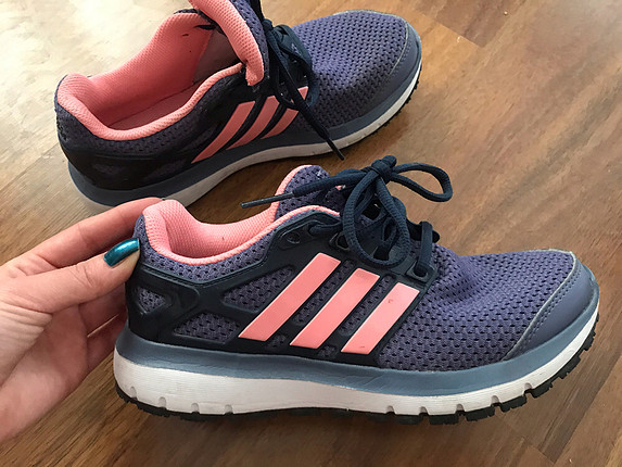 Adidas spor ayakkabı