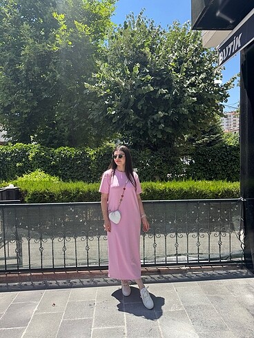 Diğer Pembe taşlı elbise