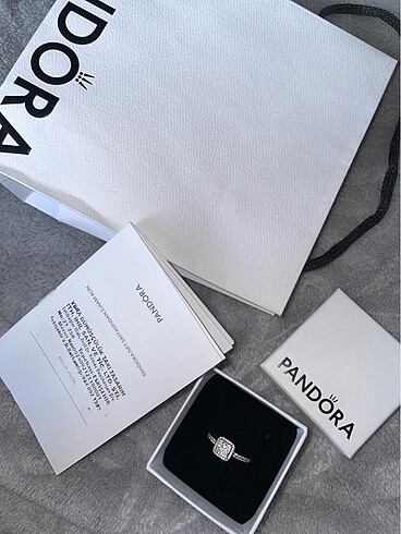 Pandora yüzük