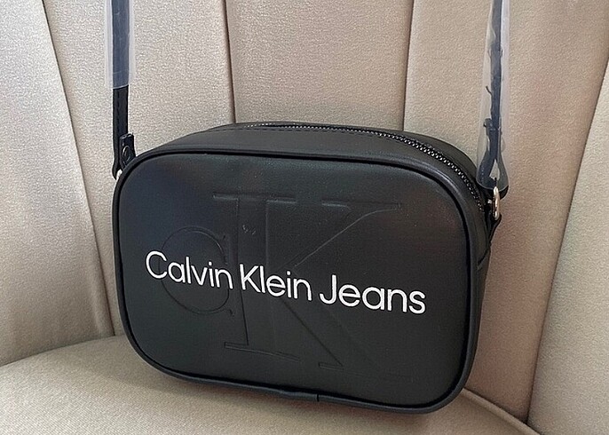 CK BAYAN ASKILI ÇANTA