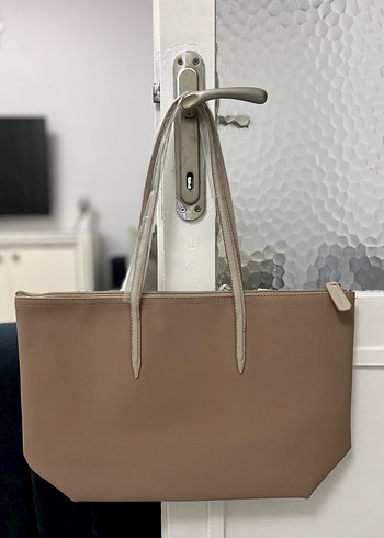 Lacoste Camel Renk Bayan Omuz Çantası - Görsel 3