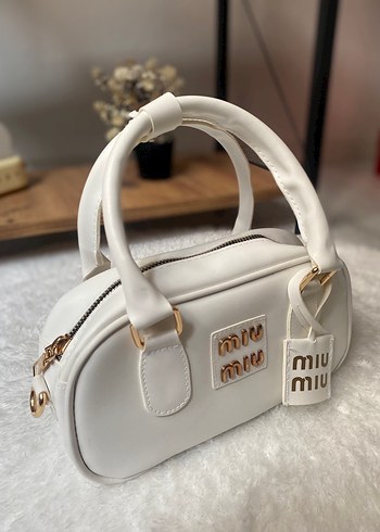  Beden MIU MIU ASKILI BAYAN ÇANTA
