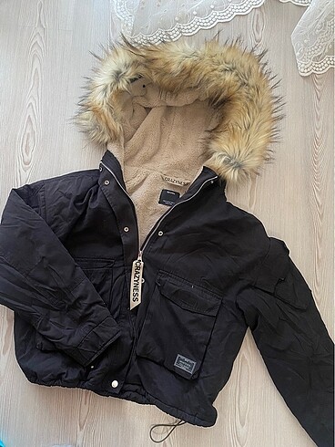 Bershka mont