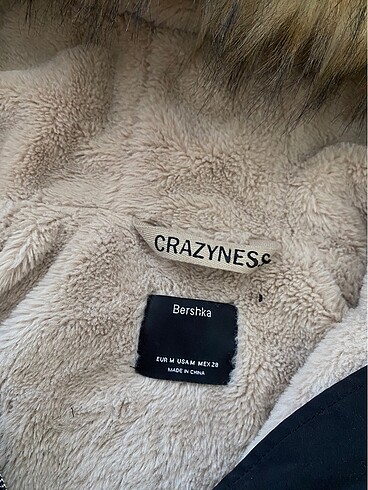 m Beden Bershka mont