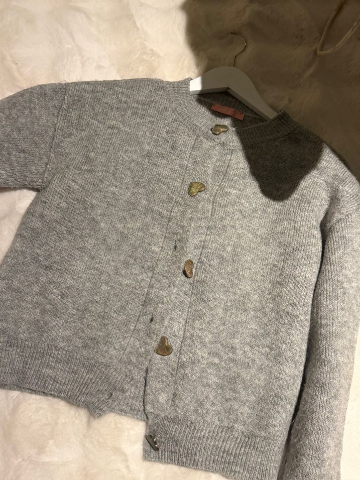 Gri Düğmeli Kadın Yün Hırka - Görsel 2