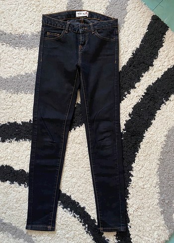 Koton Koyu Lacivert Dar Kesim Denim Jean
