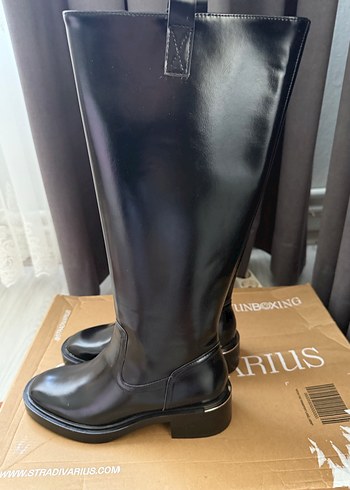 38 Beden Stradivarius düz binici çizme