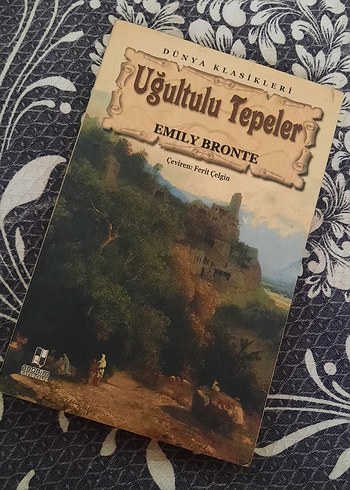 Uğultulu Tepeler - Emily Bronte