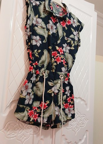 Çiçek Desenli Kemerli Kısa Tulum - Görsel 2