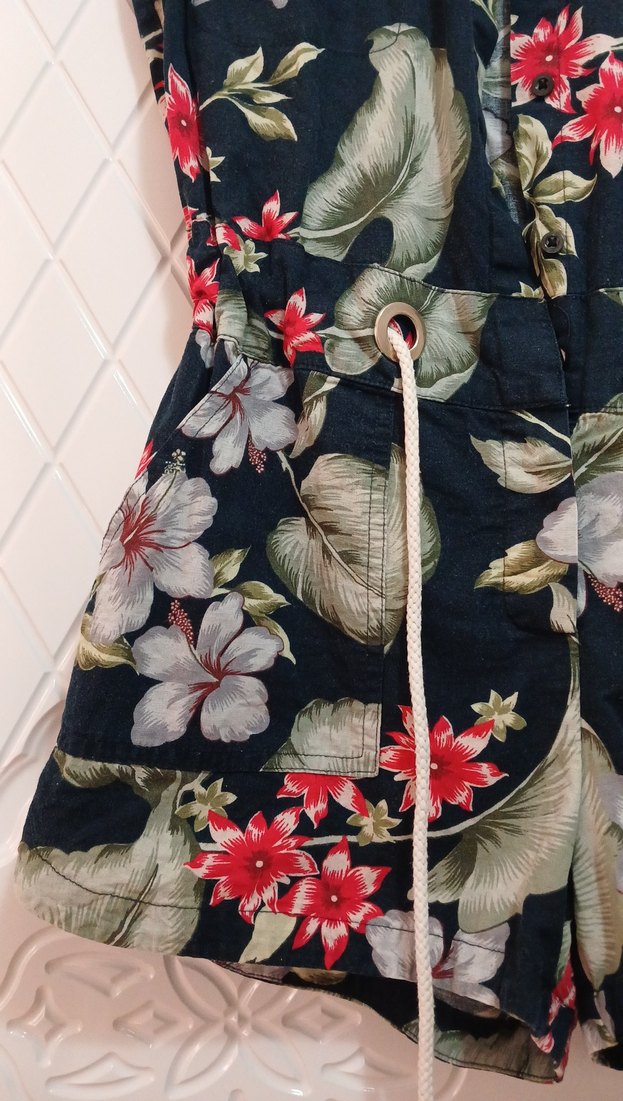 Çiçek Desenli Kemerli Kısa Tulum - Görsel 3