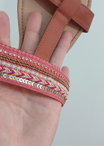 39 Beden camel Renk Nakışlı Bej Deri Dolgu Kadın Sandalet